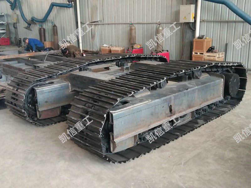 10噸液壓履（lǚ）帶底盤