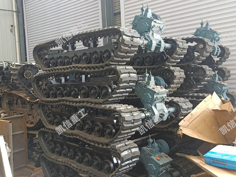 機械（xiè）傳動橡膠（jiāo）履帶底盤