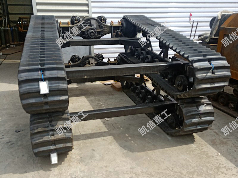 機械（xiè）傳動橡膠（jiāo）履帶底盤
