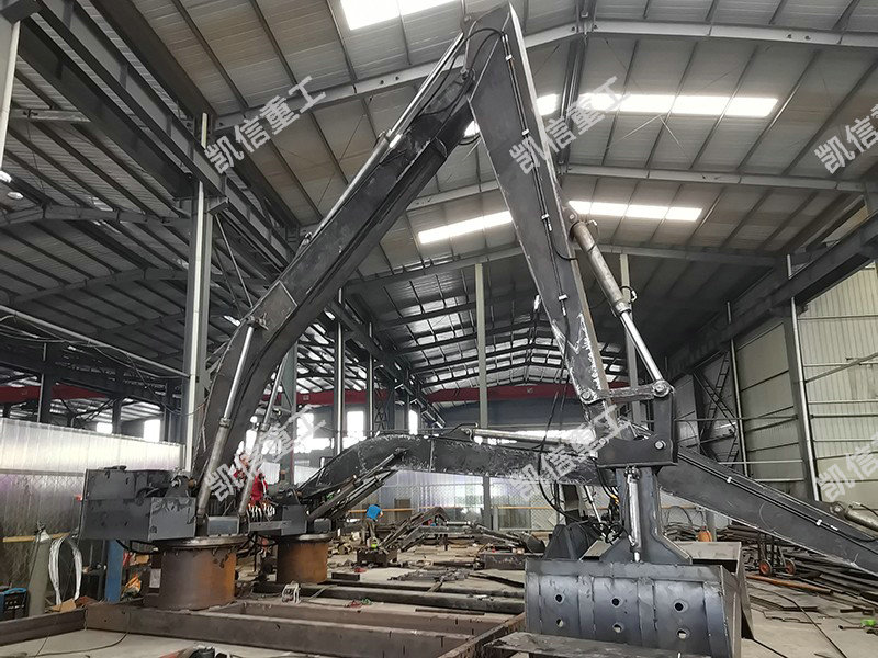 甘蔗渣抓（zhuā）料機