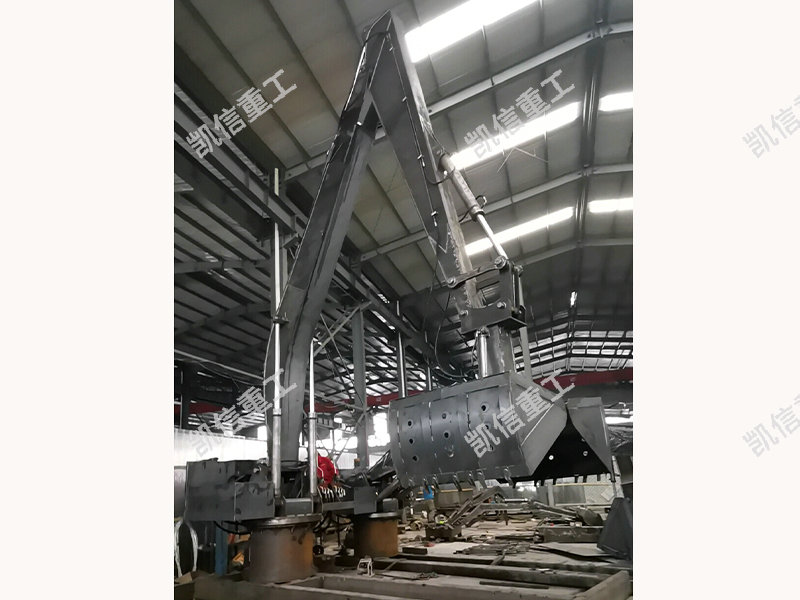 甘蔗渣（zhā）抓料機