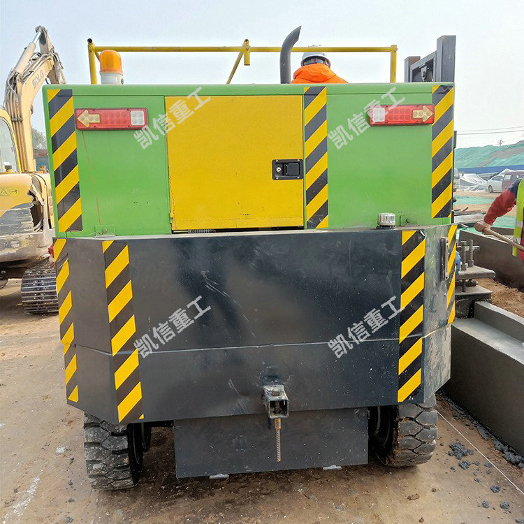 路肩（jiān）牆滑（huá）膜機