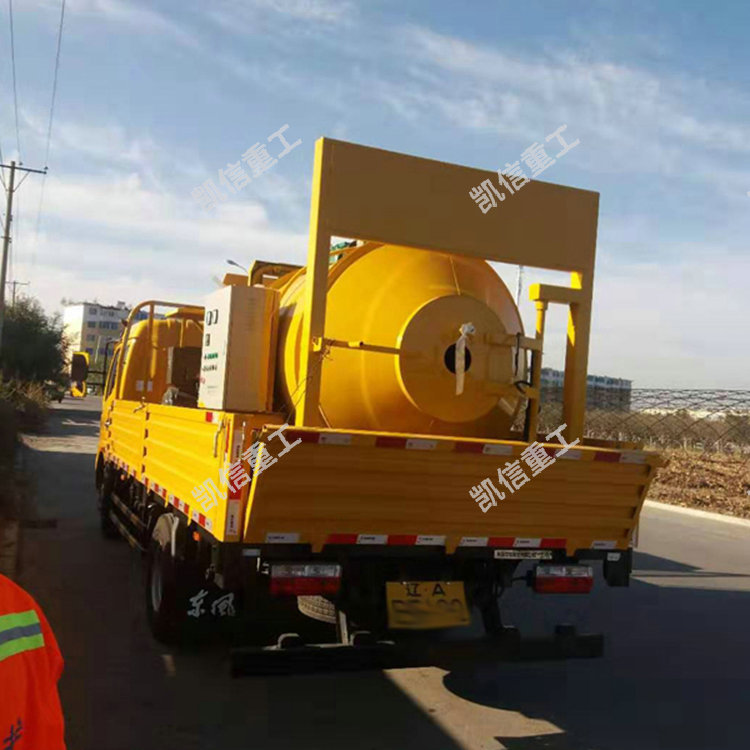 瀝青(qīng)加熱攪拌機