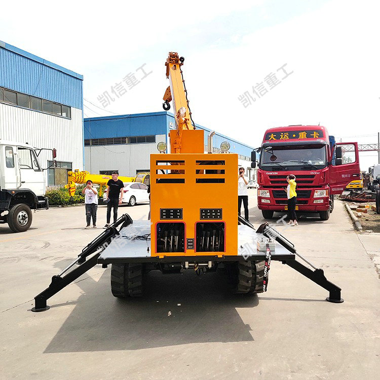 履帶式隨車起重機