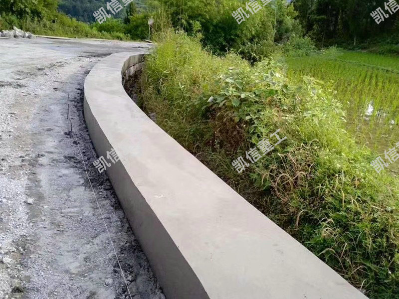 砼護（hù）肩石滑模成型機