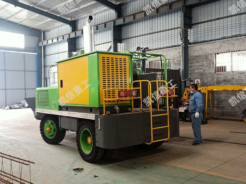 路肩牆滑模(mó)成型機