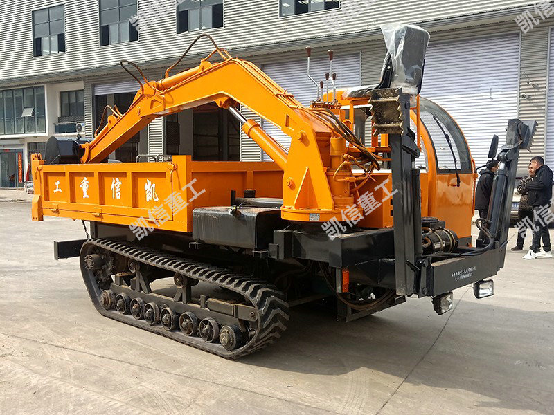 履帶隨車挖（wā）