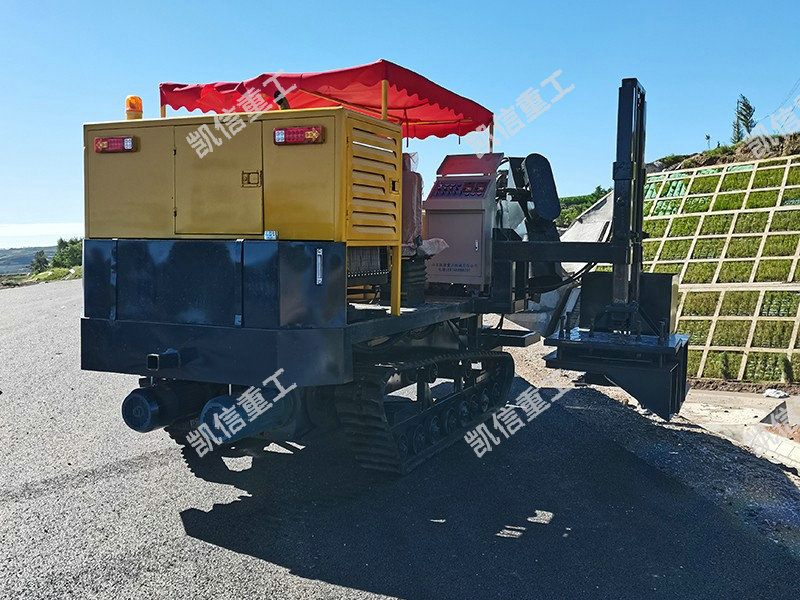 履帶式滑膜機（jī）