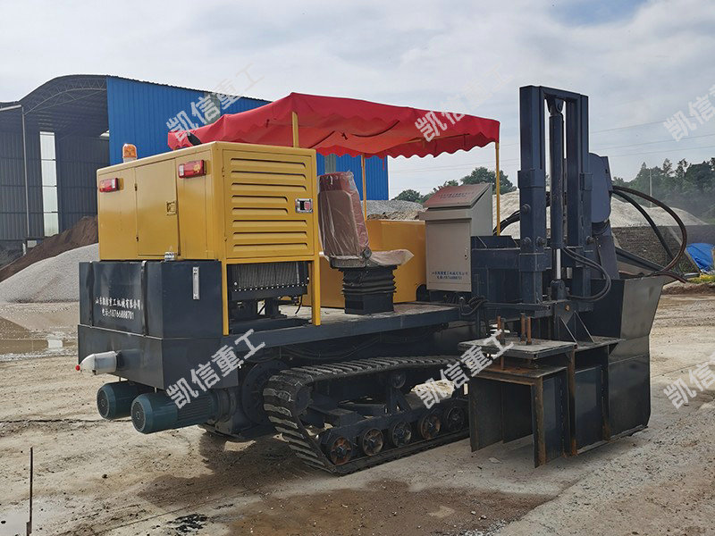 路（lù）肩牆（qiáng）滑膜（mó）機