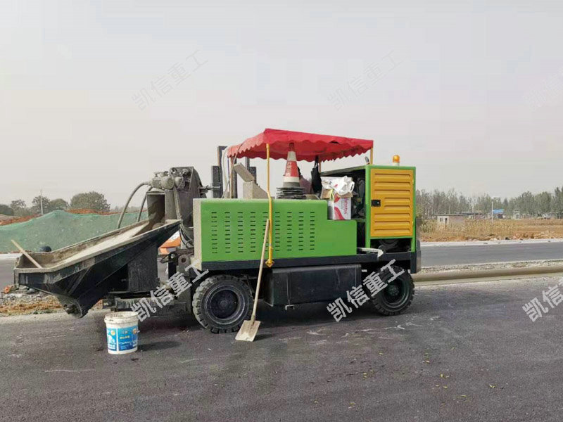 路(lù)緣石(shí)成型(xíng)機