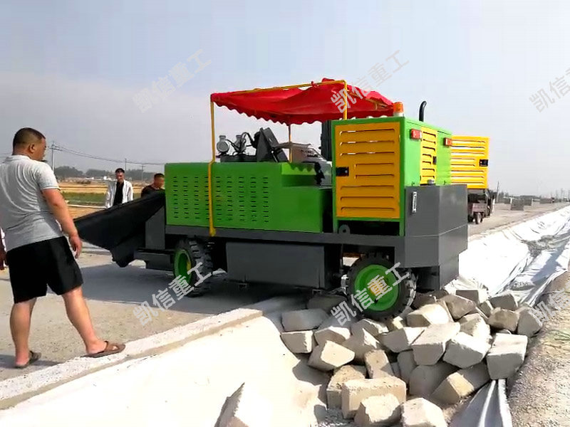 路緣(yuán)石滑膜機