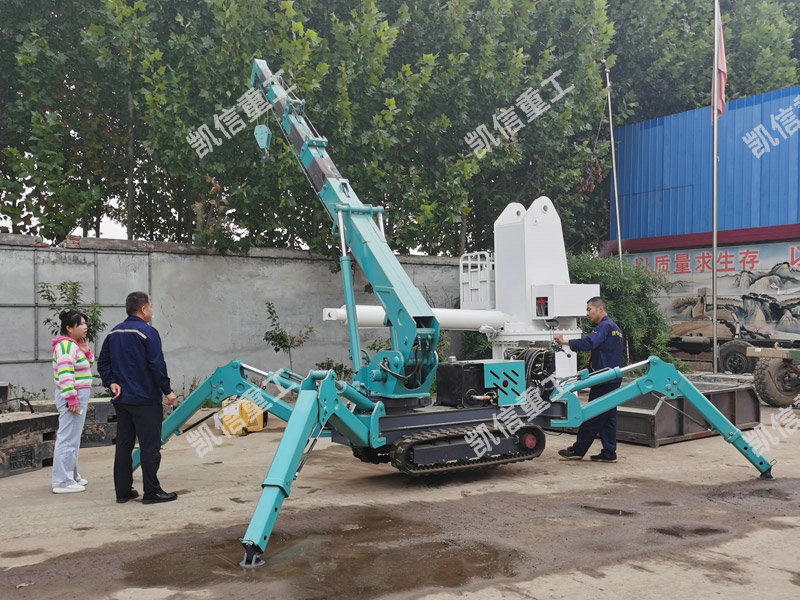 履带式蜘蛛吊车（chē）