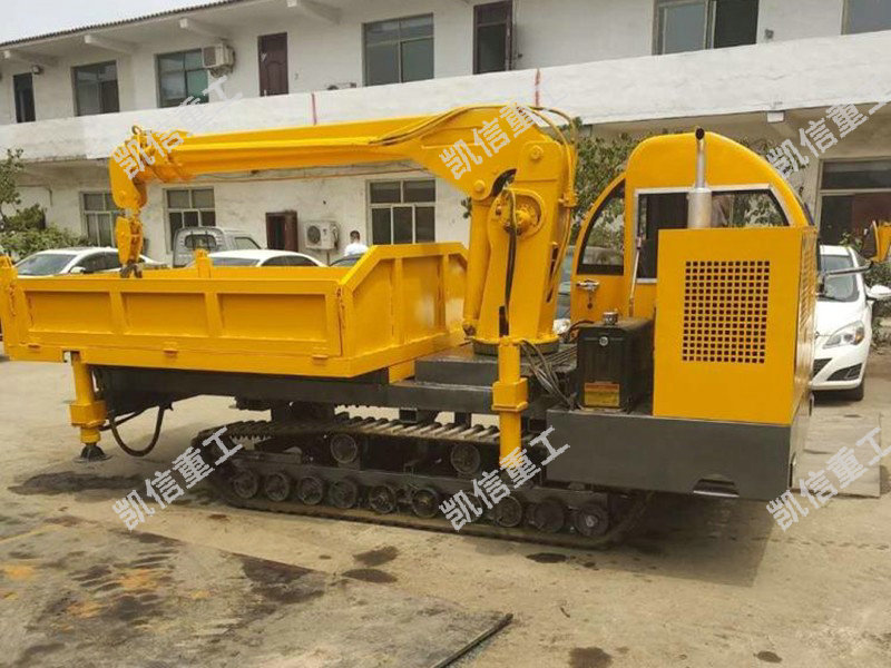 履(lǚ)帶(dài)吊運機