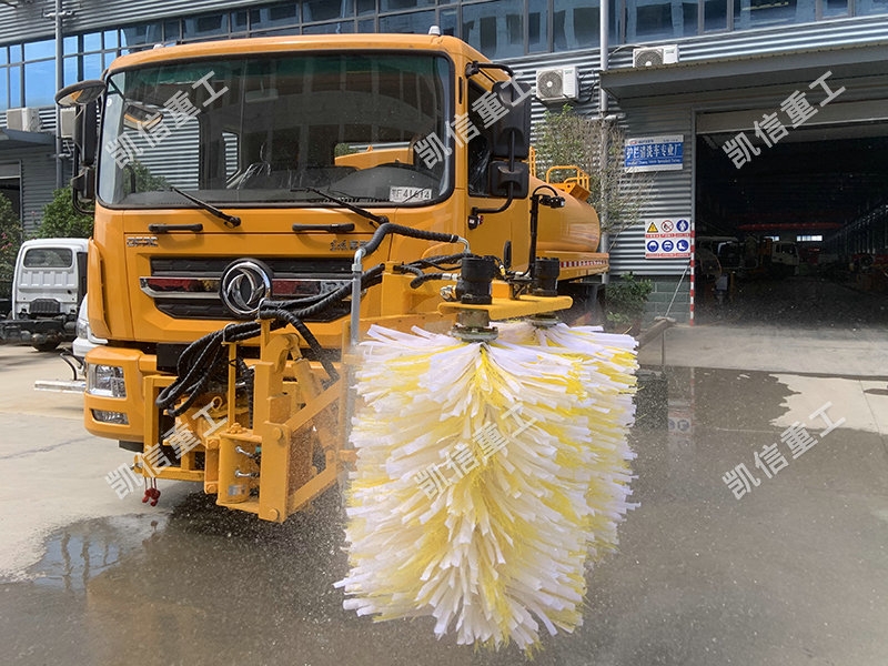 波形（xíng）護欄清洗機（整車 上牌）